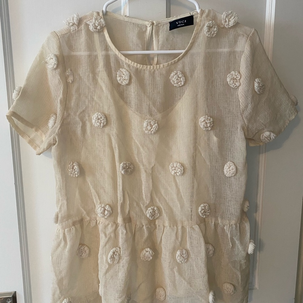 Vici Cream Floral Textured Blouse
